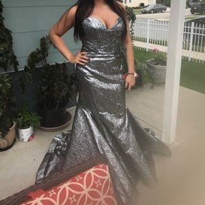 Size 14 prom dress originally priced $657